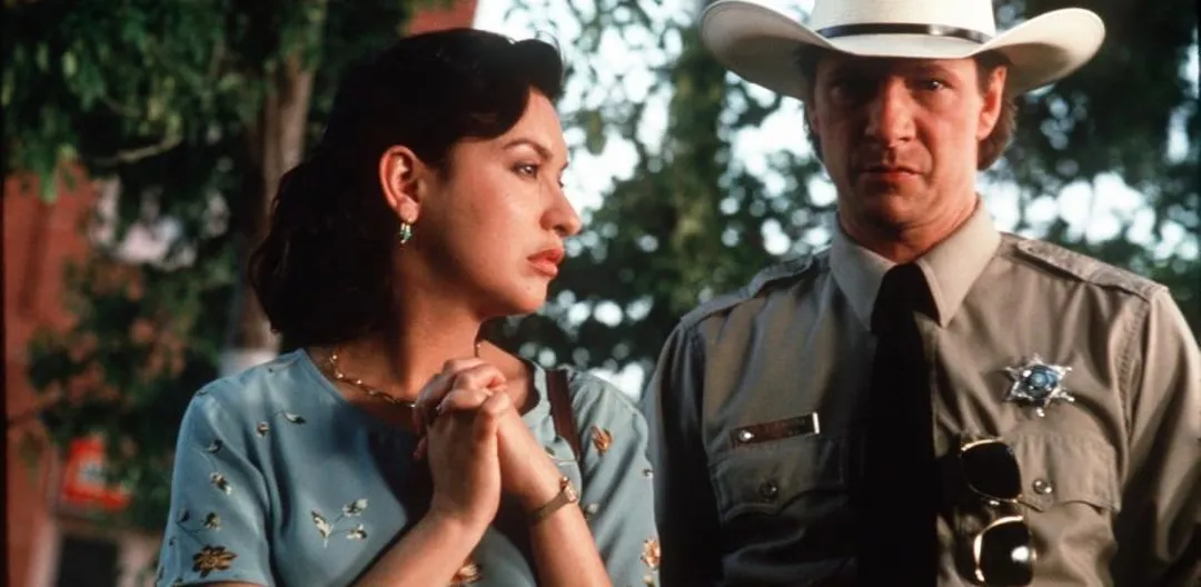 Chris Cooper ed Elizabeth Peña in Stella solitaria (1996)
